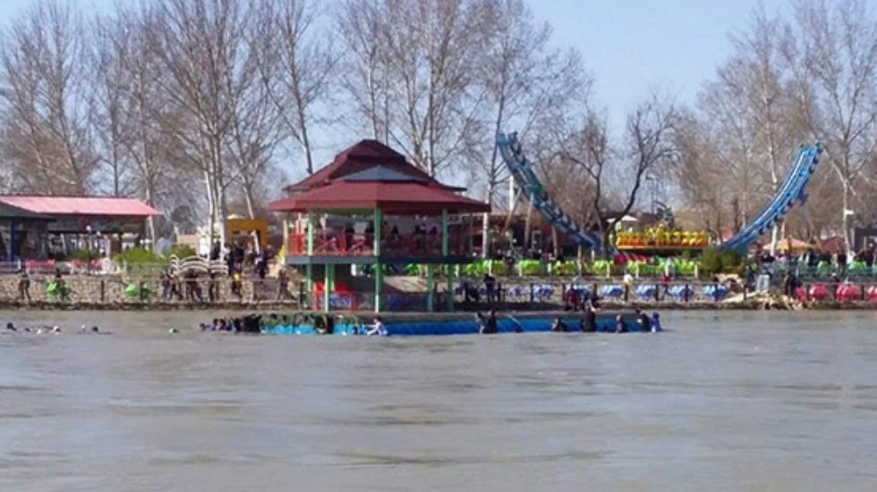 Musul'da feribot battı: 100'lerce ölü ve yaralı!