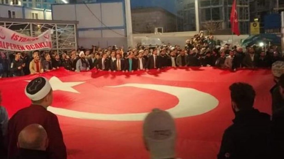 Taksim'de yürüyüş yapanlardan açıklama: Çözüm hilafet