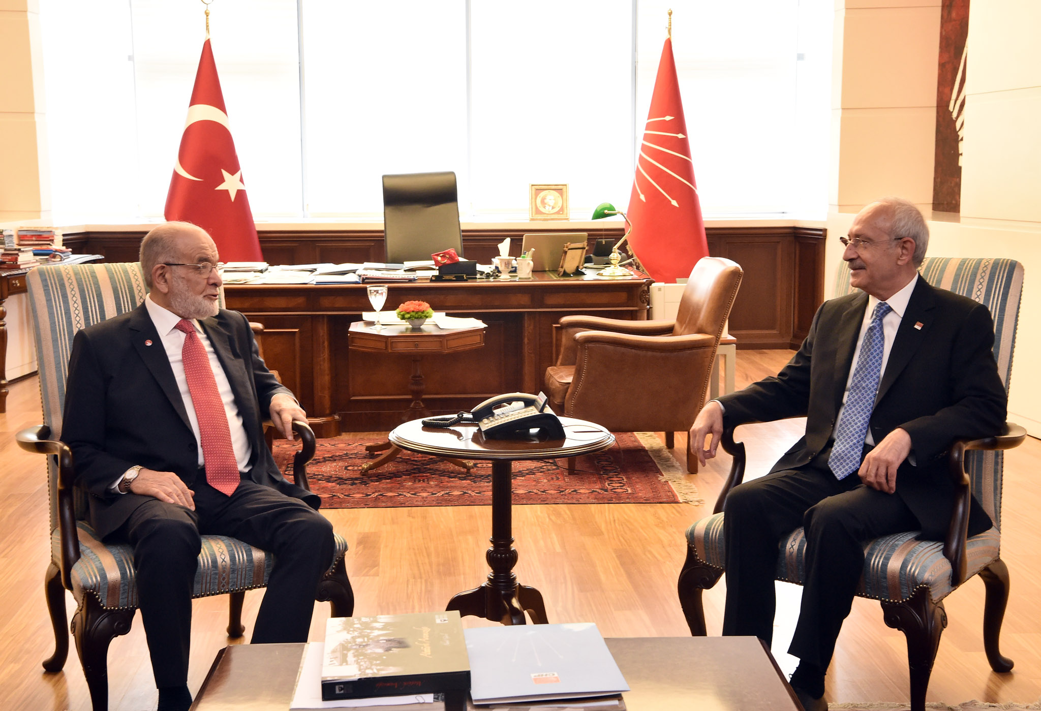 https://yenisoluk.com/uploads/2019/04/SAADETPARTISI20140101_3016