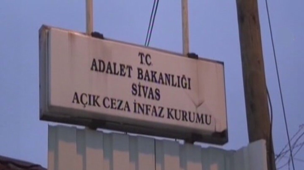 Erdoğdu: &ldquo;Siyasi mahkumlara yer a&ccedil;mak i&ccedil;in adi su&ccedil;lular a&ccedil;ık cezaevlerine naklediliyor&rdquo;