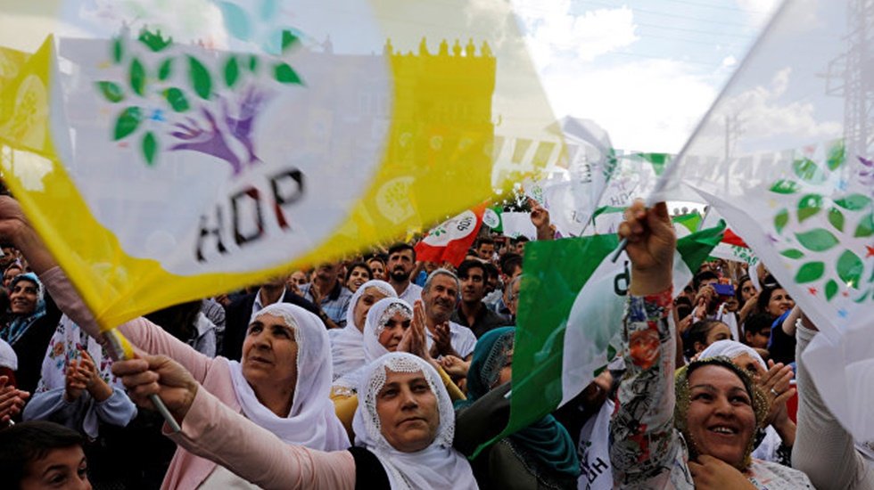HDP meydanlara iniyor: 5 ilde miting kararı