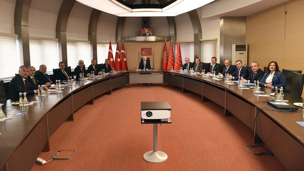 Kılıçdaroğlu'ndan talimat: “Yoksullara yardımı aile sigortası olarak gerçekleştirin”