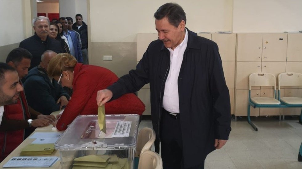 Melih G&ouml;k&ccedil;ek'ten 20 saattir ses yok...