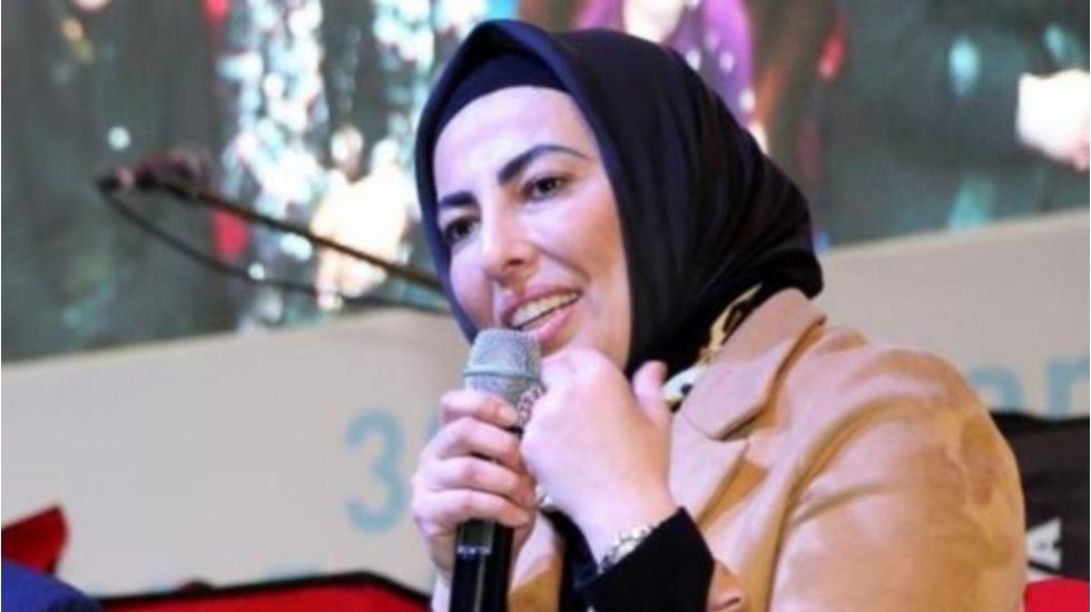 Nihal Ol&ccedil;ok Partisinden istifa etti