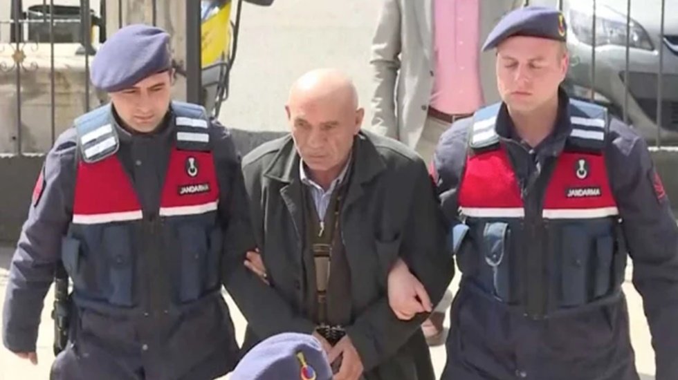 Kılı&ccedil;daroğlu'na yumruk atan saldırganın hırsızlık ge&ccedil;mişi kabarık!