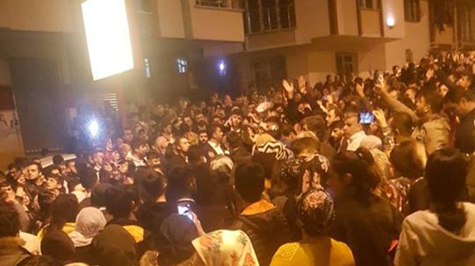 Valilik &ccedil;ocuk istismarını protesto eden yurttaşlar i&ccedil;in yasal işlem başlattı
