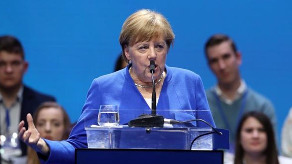 Merkel: Suriye'de yapılan hatalar Libya'da tekrarlanmamalı