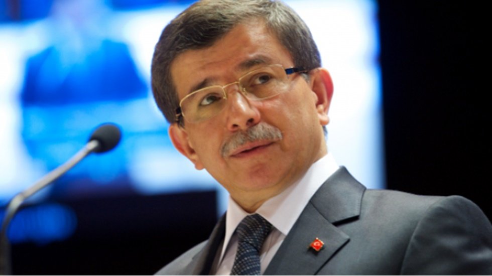 &Ccedil;ekindikleri i&ccedil;in 'Davutoğlu'nun ofisine gidemeyen AKP'liler yakınlarını g&ouml;nderiyor'