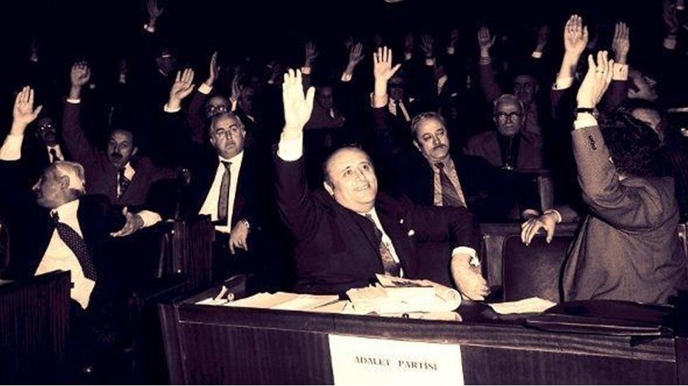 Deniz’lerin idamına 'evet ve hayır' diyenlerin tam listesi