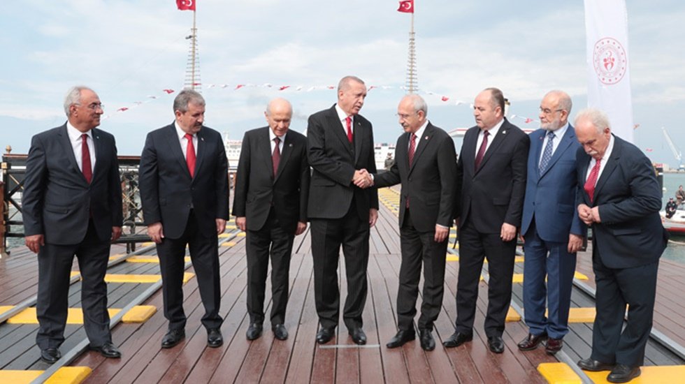 CHP&rsquo;li &ouml;zel &rsquo;den 19 Mayıs a&ccedil;ıklaması: &ldquo;Milli bayramlar siyasi parti ayırmadan kutlanmalı&rdquo;