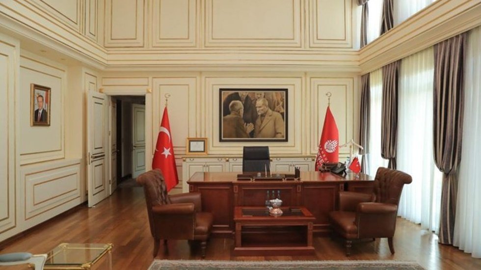 'Kayyım Başkanlı İBB'de Atat&uuml;rk tablosunu makam odasından &ccedil;ıkardılar'