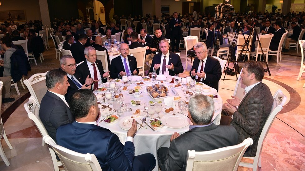 Kılı&ccedil;daroğlu esnaf iftarında...