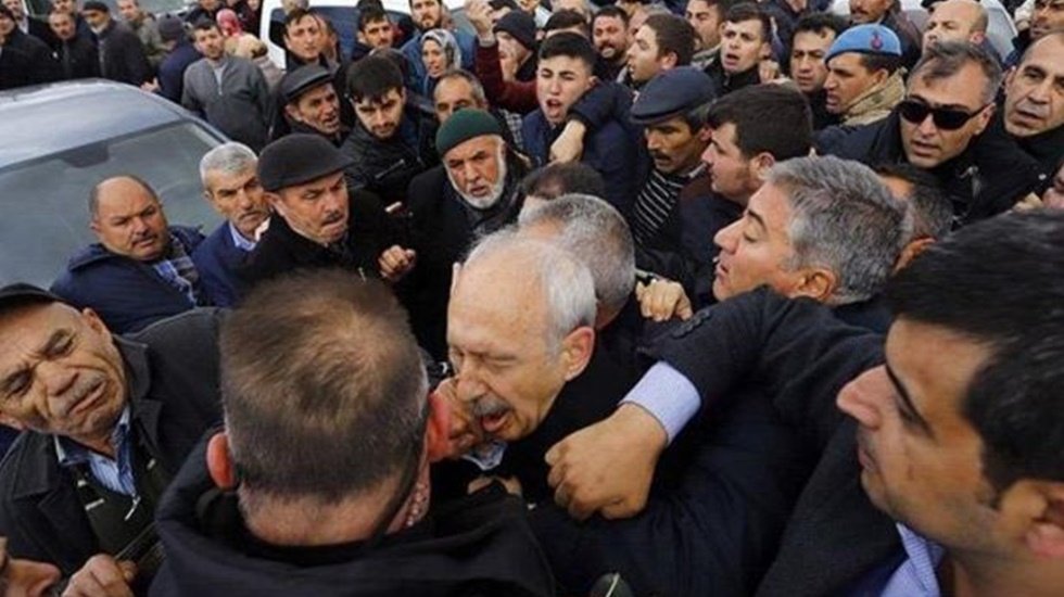 Kılı&ccedil;daroğlu'na saldıran kişinin ifadesinde skandal detay: Polis tek bir işlem yapmamış