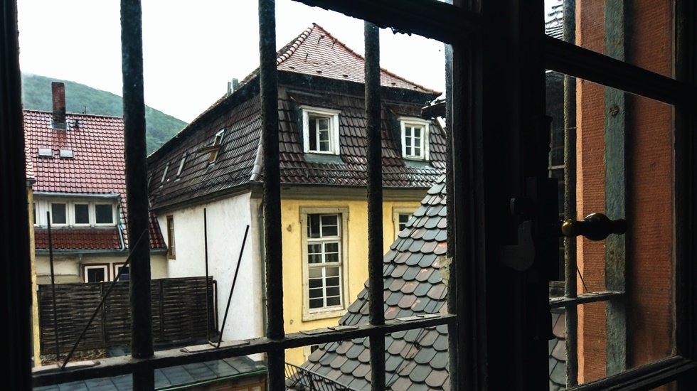 Otelde bulunan 5 ceset, Orta&ccedil;ağ tipi bir tarikatı işaret ediyor