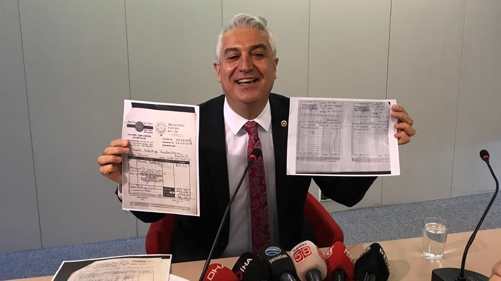 Sancar: &ldquo;Bu faturalar belediyeleri neden bırakamadıklarının g&ouml;stergesidir.&rdquo;