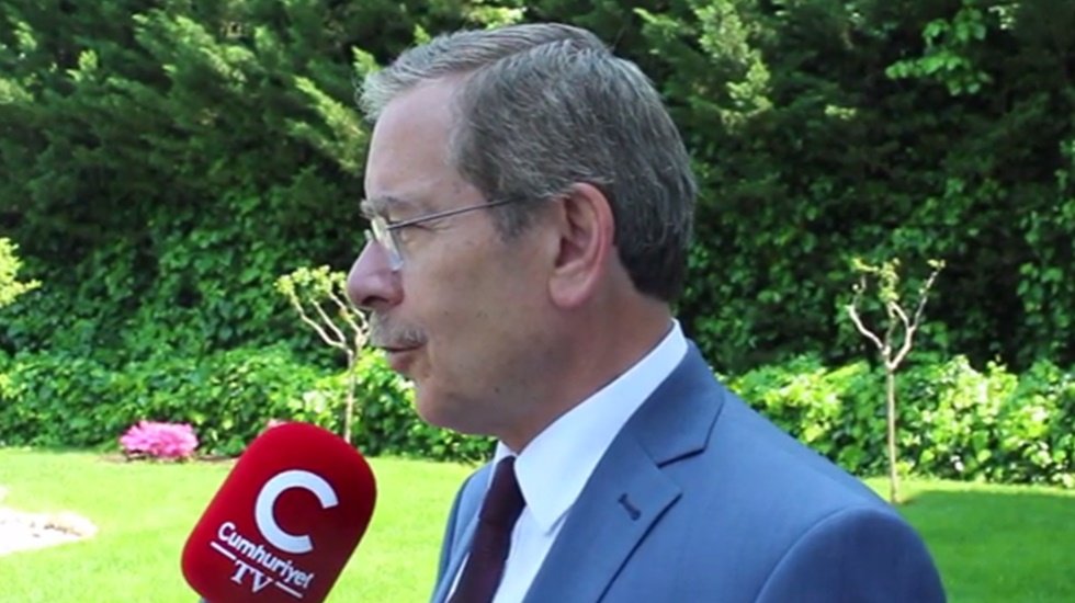 Şener: ‘Camileri Emevi camilerine çevirmesin’