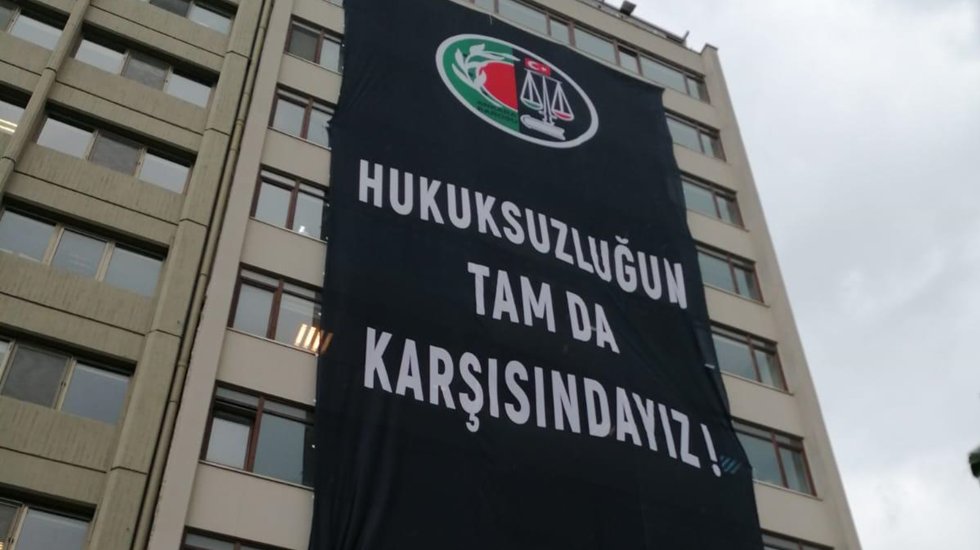 TBB ve 80 barodan iktidara avukatlık kanunu uyarısı