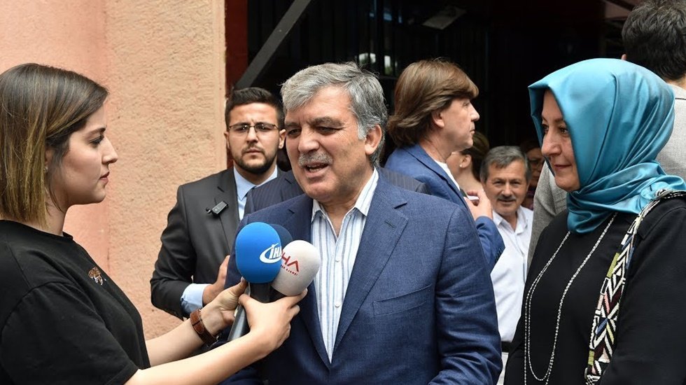 Abdullah G&uuml;l: &ldquo;İnşallah her şey memleket i&ccedil;in g&uuml;zel olur&rdquo;