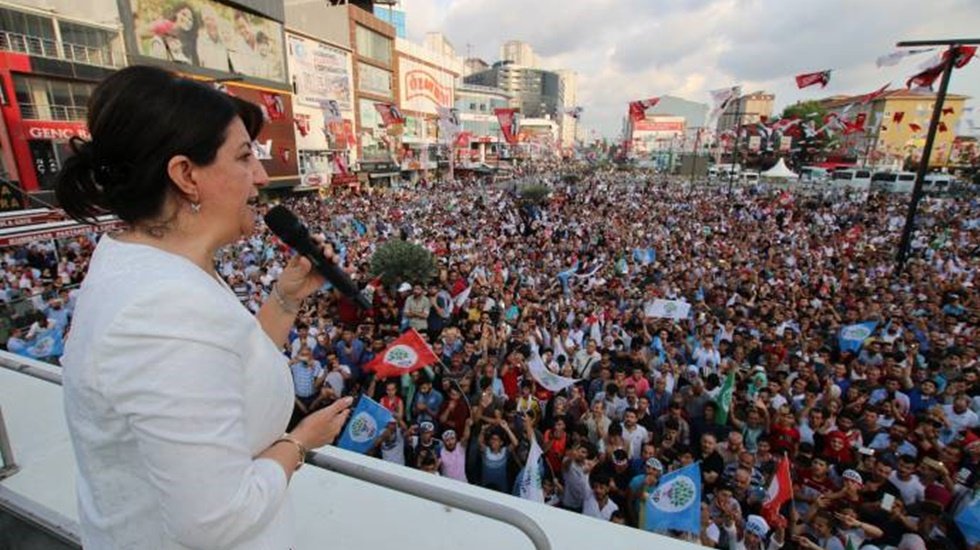 Buldan: K&uuml;rtler bırakın oyu, size g&uuml;nahını bile vermez!