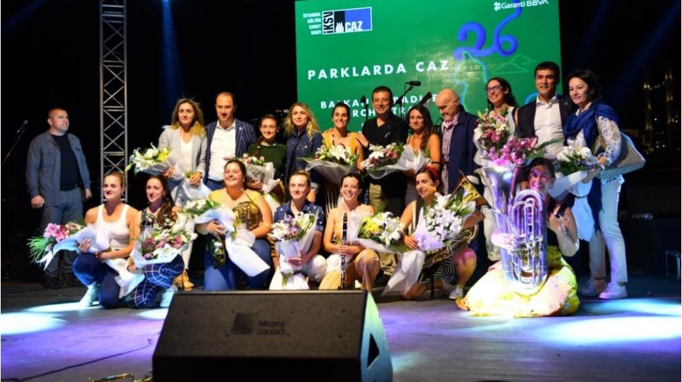 Caz konserinde İmamoğlu r&uuml;zgarı
