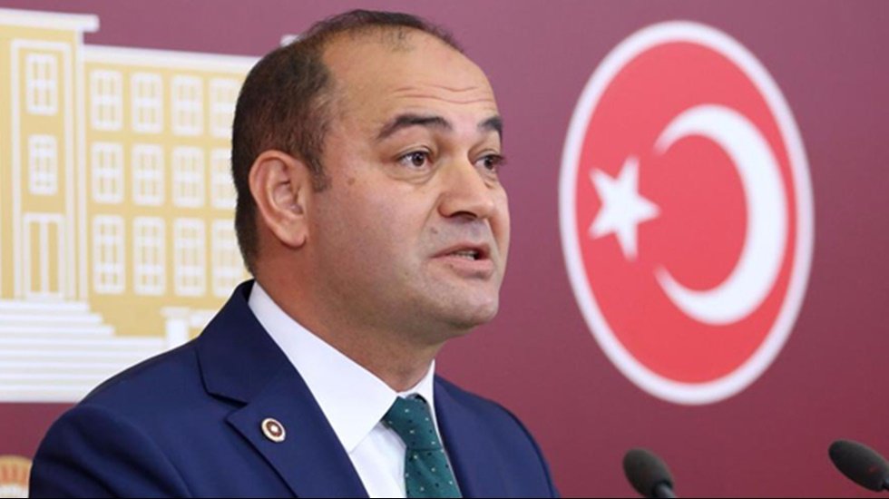 "Atat&uuml;rk Havalimanı'ndaki 2 milyar dolarlık iki pist yok oldu"
