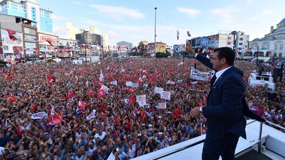 "Antakya&rsquo;dan İmamoğlu i&ccedil;in oy kullanmaya geleceklerin otob&uuml;s&uuml;n&uuml;n hareketine izin verilmedi"