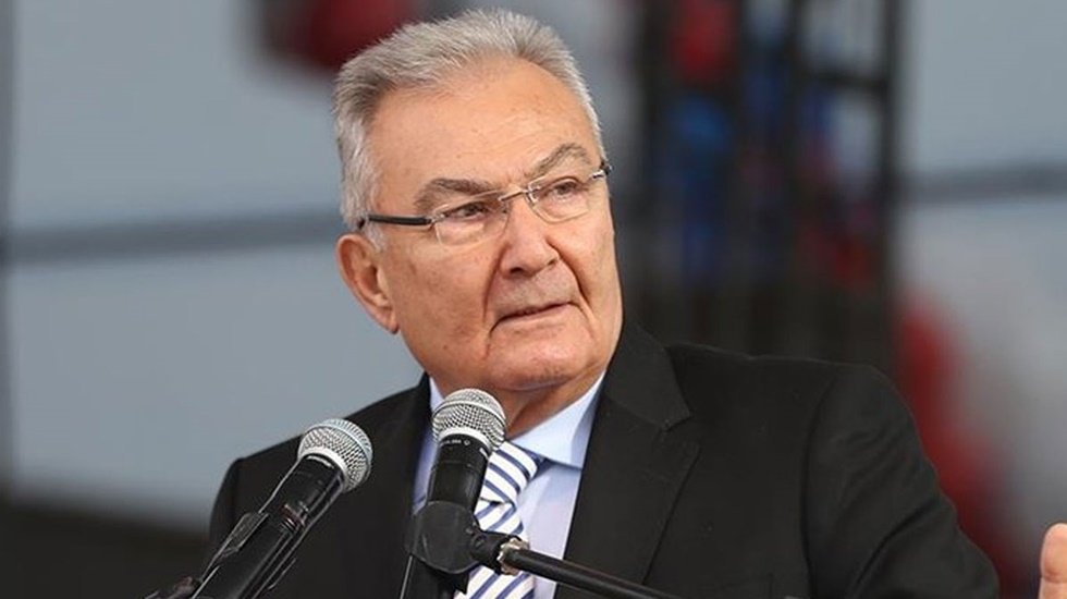 Deniz Baykal'dan Z&uuml;lf&uuml; Livaneli'ye: Ger&ccedil;ekdışı iddiaları beni ciddi şekilde &uuml;zd&uuml;