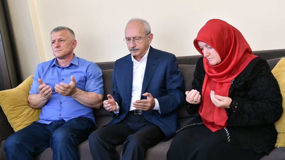 Kılı&ccedil;daroğlu&rsquo;ndan iş cinayetinde yaşamını yitiren vatandaşın ailesine ziyaret