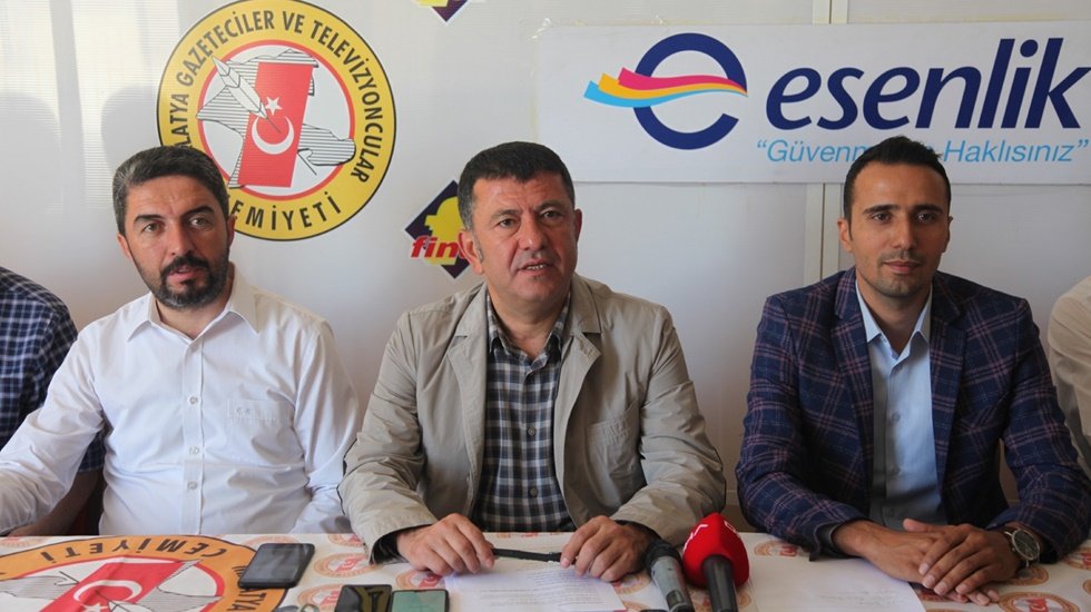 Ağbaba: &ldquo;AKP, EYT&rsquo;lilerle &ccedil;ift dikiş diye dalga ge&ccedil;iyor..."