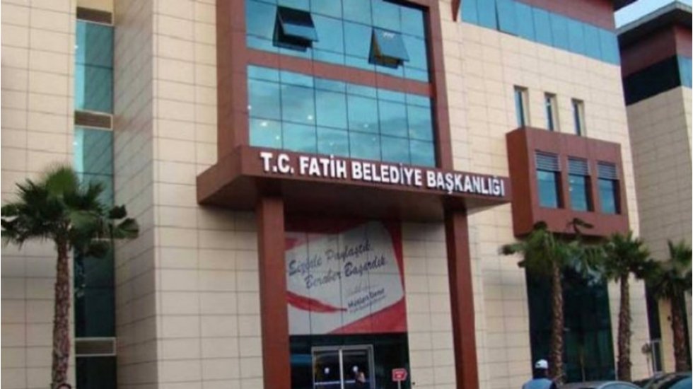 AKP'li Fatih Belediyesi'ne haciz şoku