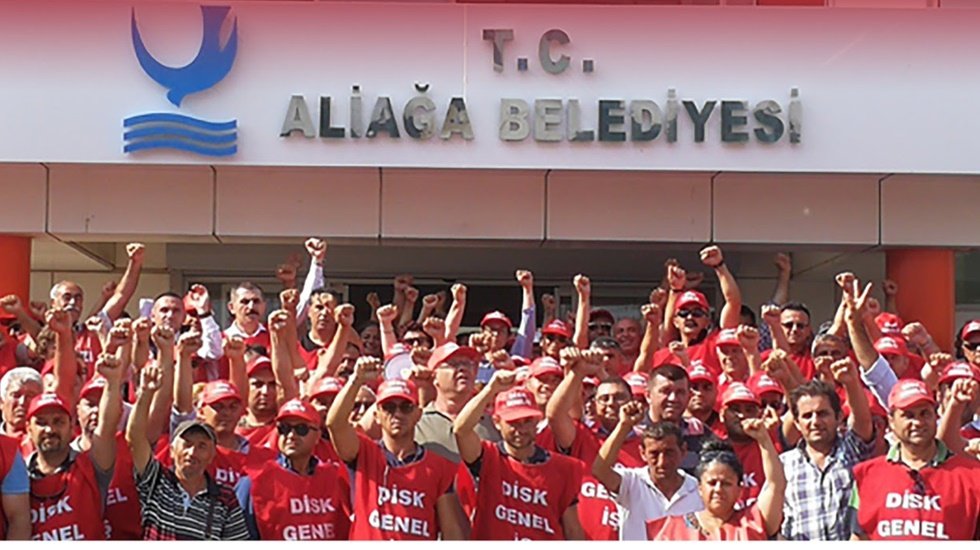Aliağa Belediyesi&rsquo;ndeki işlerinden atılan atılan iş&ccedil;iler i&ccedil;in imza kampanyası