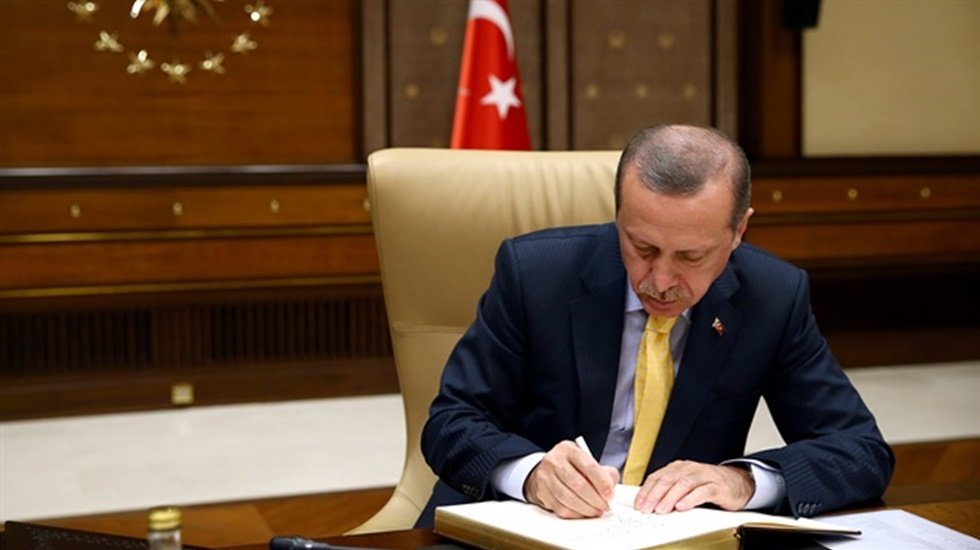Erdoğa'ın imzaladığı atama ve g&ouml;revden alma kararları, Resmi Gazete de yayımlandı...