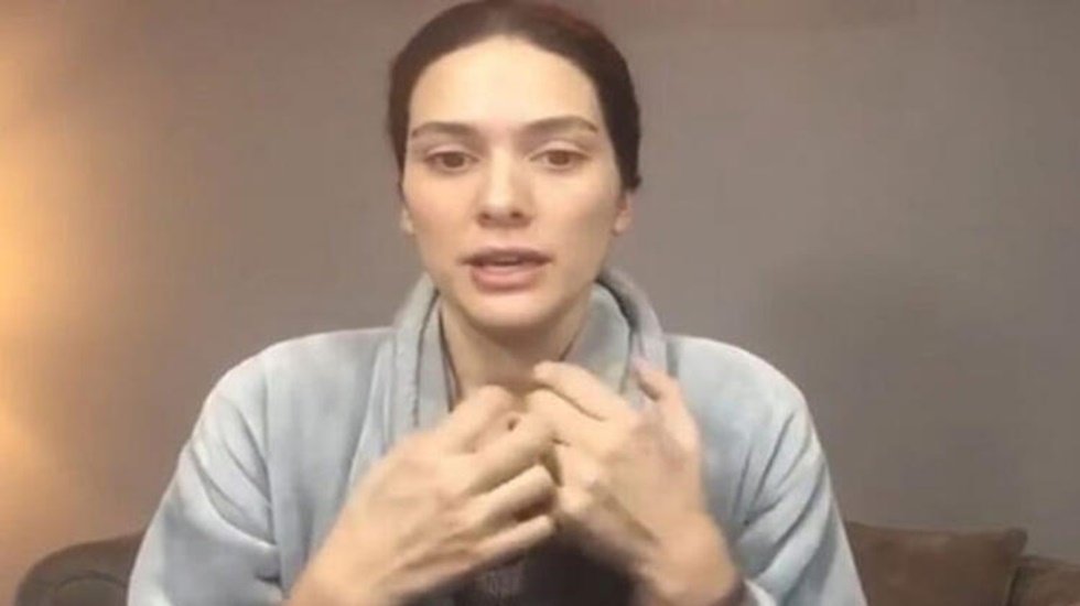 Berg&uuml;zar Korel &ccedil;ileden &ccedil;ıktı: Beni g&ouml;rd&uuml;ğ&uuml;n&uuml;z yerde şerrimden korkun&rdquo;