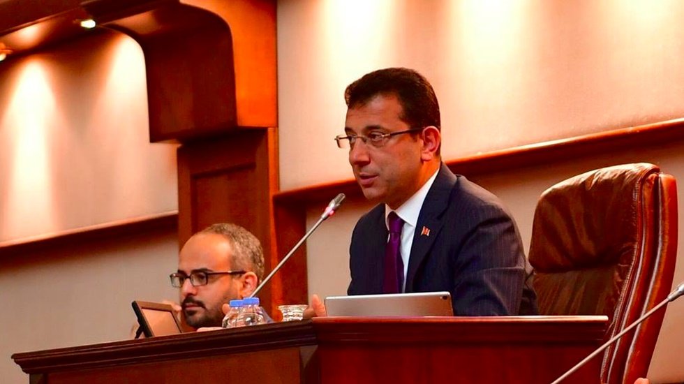İBB meclisinde AKP ile CHP arasında Ka&ccedil; g&uuml;n &ccedil;alışılsın tartışması
