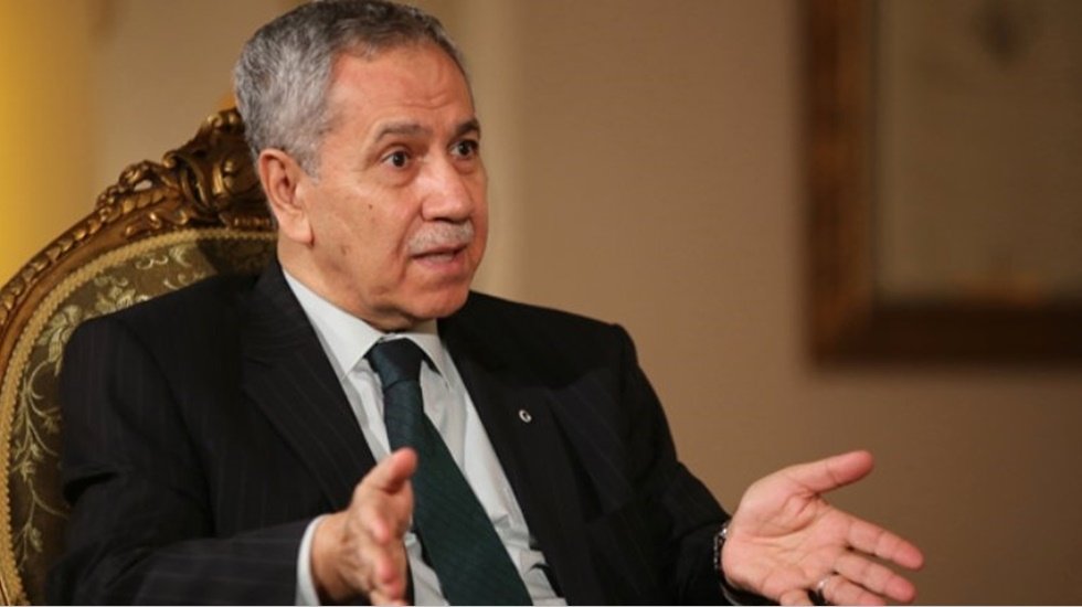 Erdoğan'ın danışmanı Ayhan Ogan'dan Bülent Arınç'a 'sesini kes' tavsiyesi