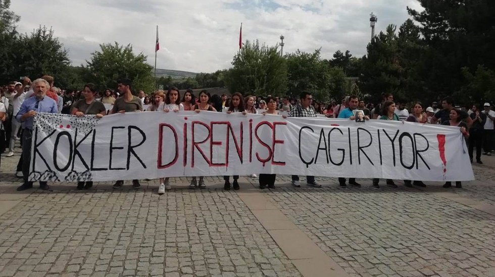 ODT&Uuml;&rsquo;l&uuml;ler Kavaklık alana y&uuml;r&uuml;d&uuml;: &Uuml;niversite y&ouml;netimi yanlıştan d&ouml;nmeli
