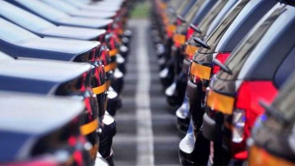 Sıfır otomobillere zam yağmuru! 37 modelinin fiyatlarına dev zam