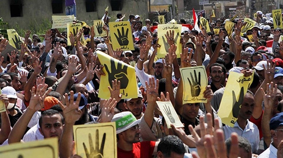 Polisten M&uuml;sl&uuml;man Kardeşler&rsquo;e operasyon