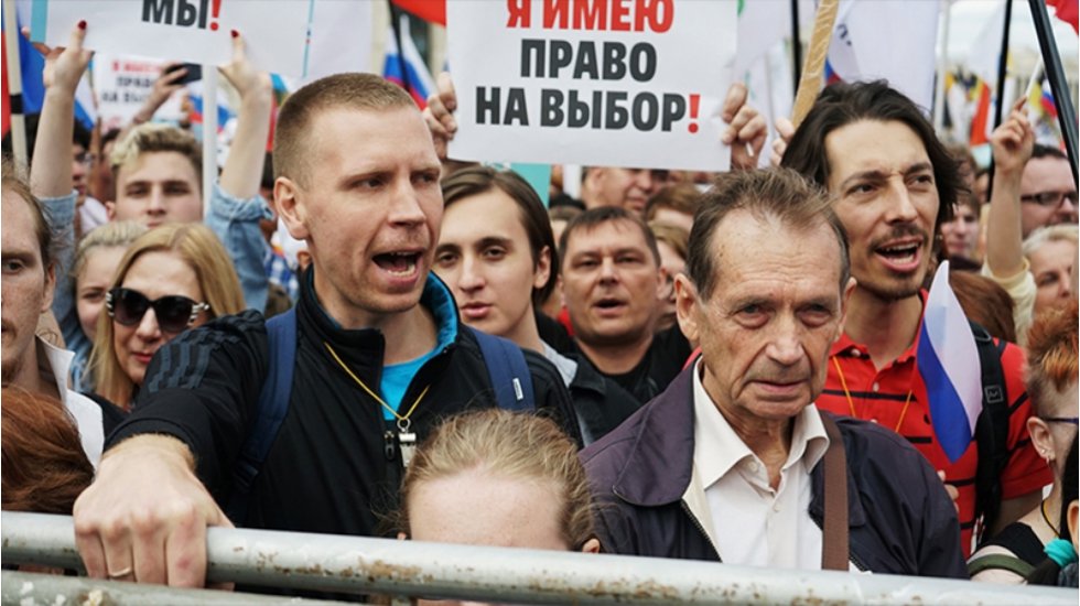 Rusya'da muhalifler &ouml;zg&uuml;r ve adil se&ccedil;im talebiyle sokağa &ccedil;ıktı