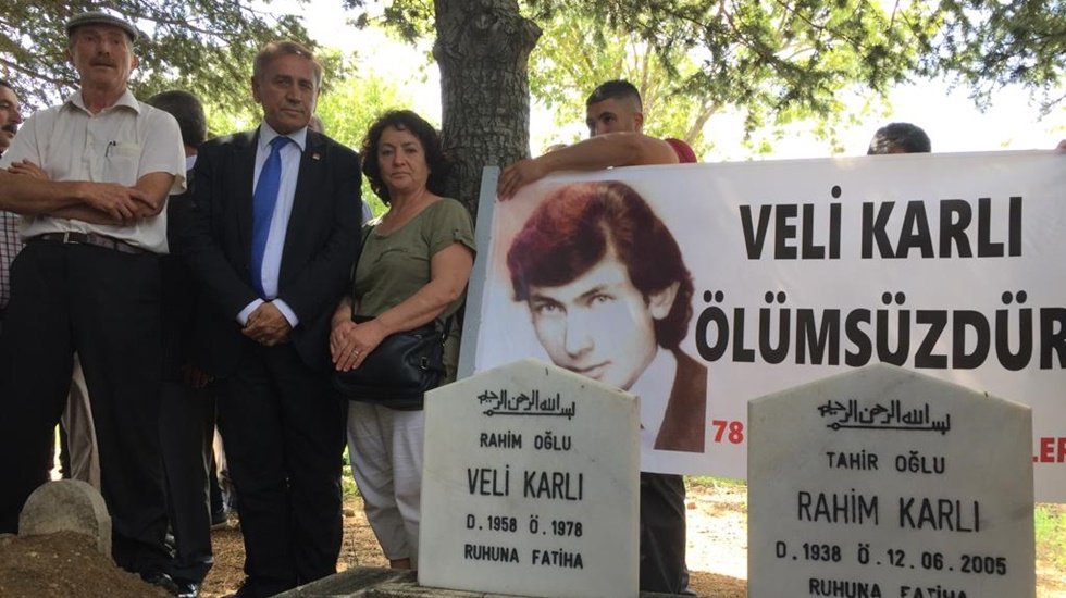 78&rsquo;liler Veli Karlı&rsquo;yı unutmadı