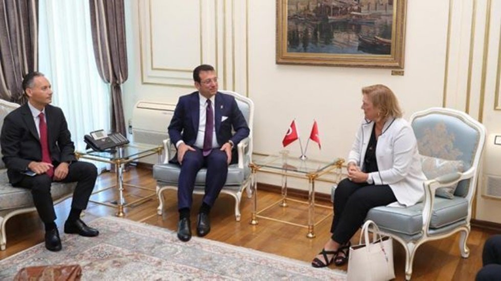 Başkan İmamoğlu&rsquo;na Ko&ccedil; ve Sabancı&rsquo;lardan tebrik ziyareti
