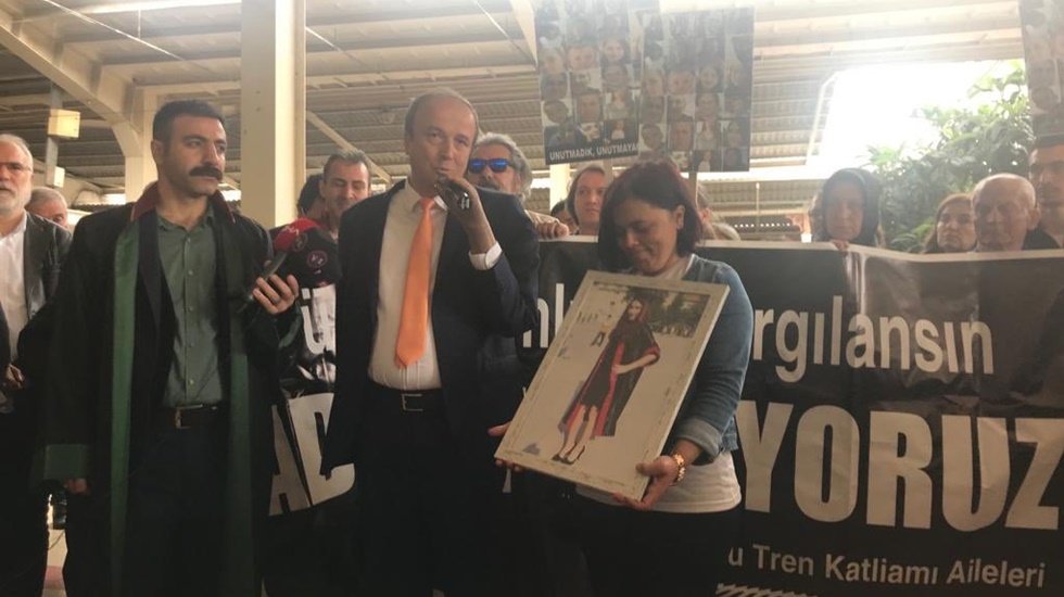 Han&ccedil;erli'den Bakanlığın &Ccedil;orlu tren faciası raporuna tepki