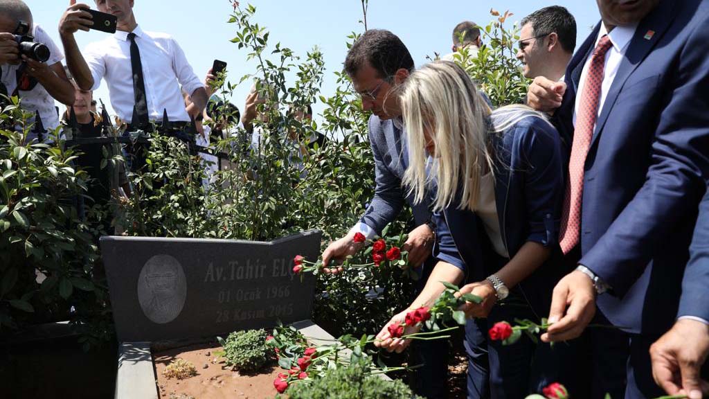 https://yenisoluk.com/uploads/2019/08/imamoğlu diyarbakır3