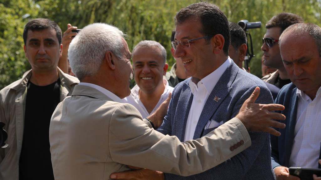 https://yenisoluk.com/uploads/2019/08/imamoğlu diyarbakır7