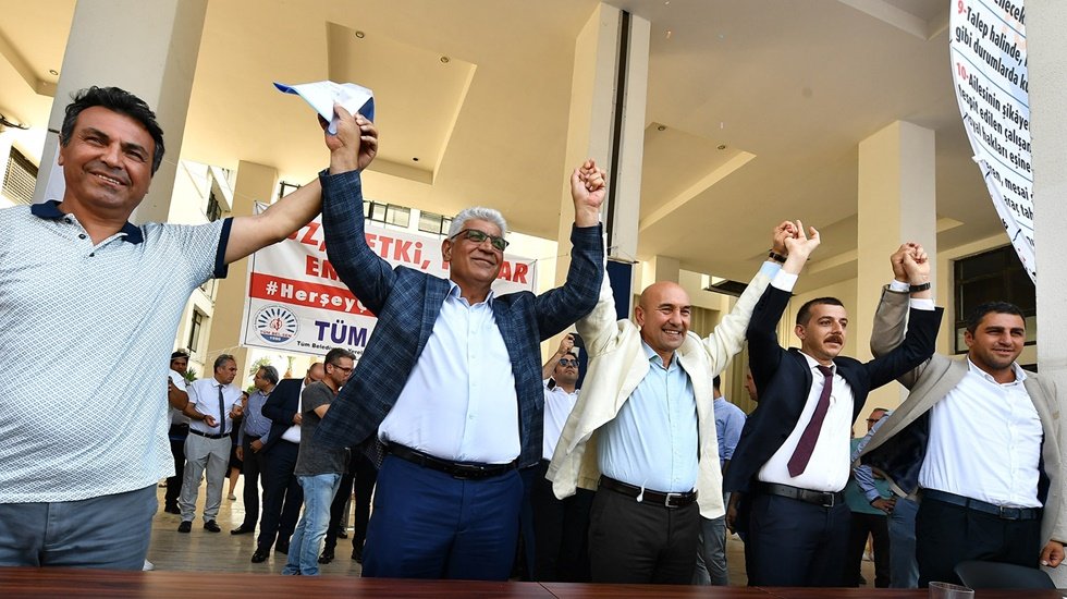 İzmir&rsquo;de memurlara y&uuml;zde 72 oranında zam yapıldı&nbsp;
