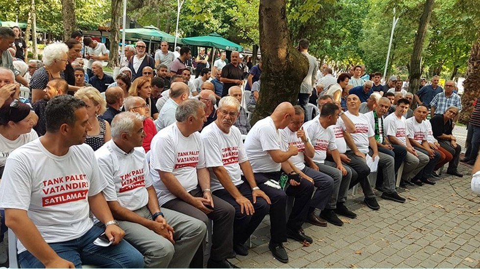 Sakarya Tank Palet Fabrikası i&ccedil;in oturma eylemi
