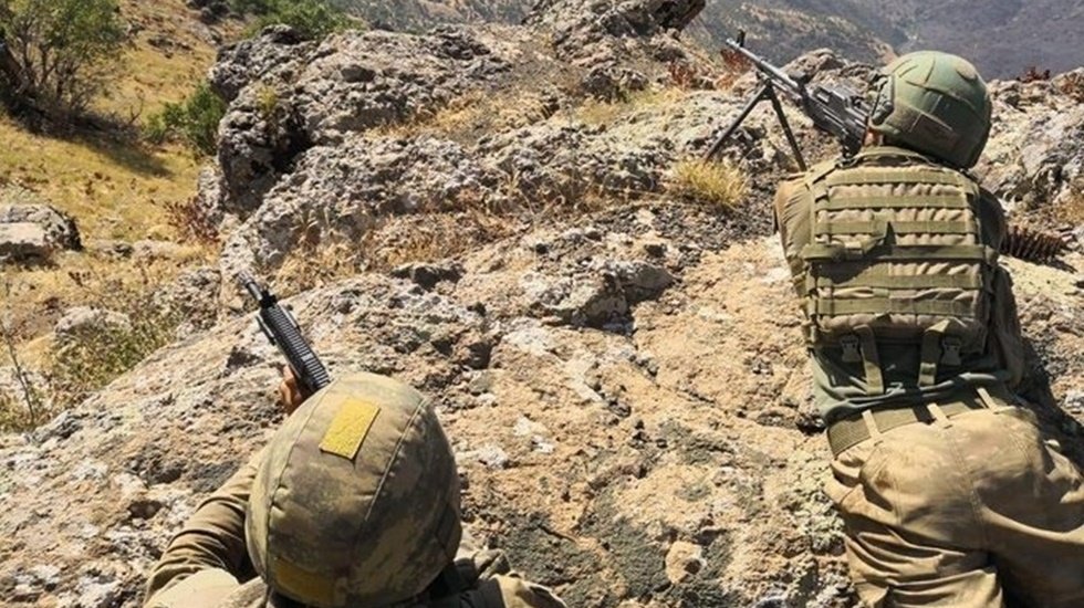 Emekli Albay&rsquo;dan 'Pen&ccedil;e Kilit' yorumu: Operasyon bağlamından koptu...