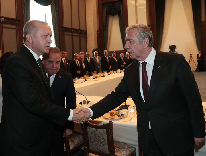 https://yenisoluk.com/uploads/2019/09/2019-09-11-belediyebaskanlari-27