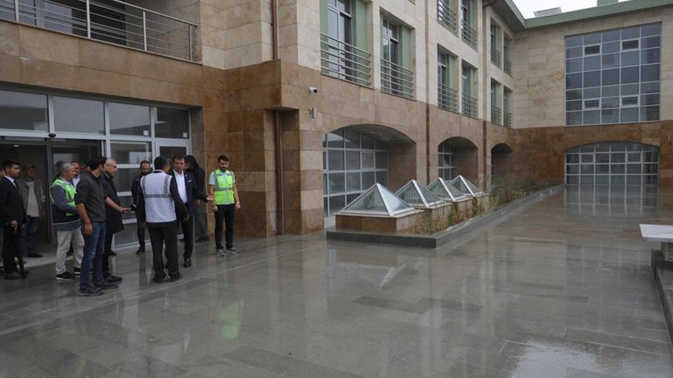 Başkan İmamoğlu&rsquo;ndan &ldquo;Mezar Taşı&rdquo; talimatı