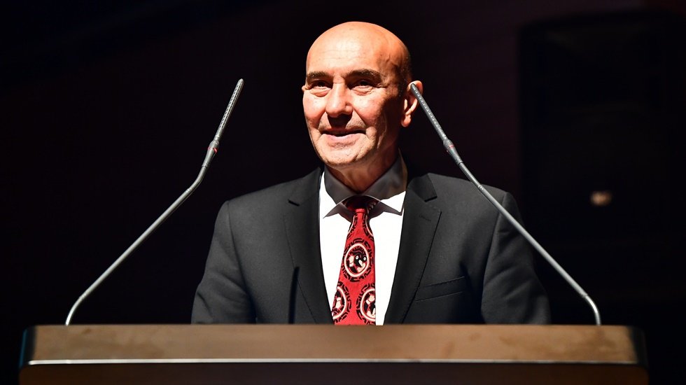 Soyer sert &ccedil;ıkış: &Ccedil;evre ve Şehircilik Bakanı mıyım? Bu benim işim mi?